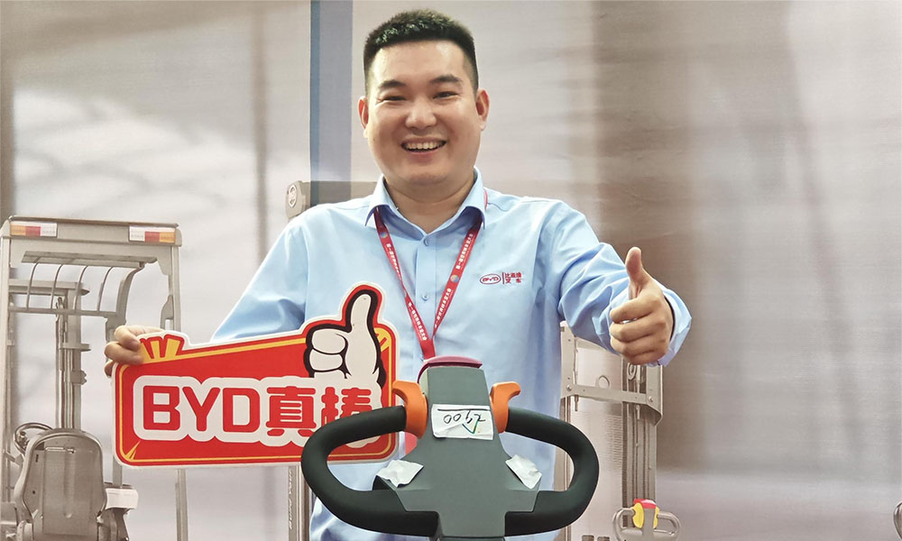 世恒機(jī)械亮相第一屆世界林木業(yè)大會(huì) 共創(chuàng)綠色開放新篇章 世恒機(jī)械亮相第一屆世界林木業(yè)大會(huì) 共創(chuàng)綠色開放新篇章