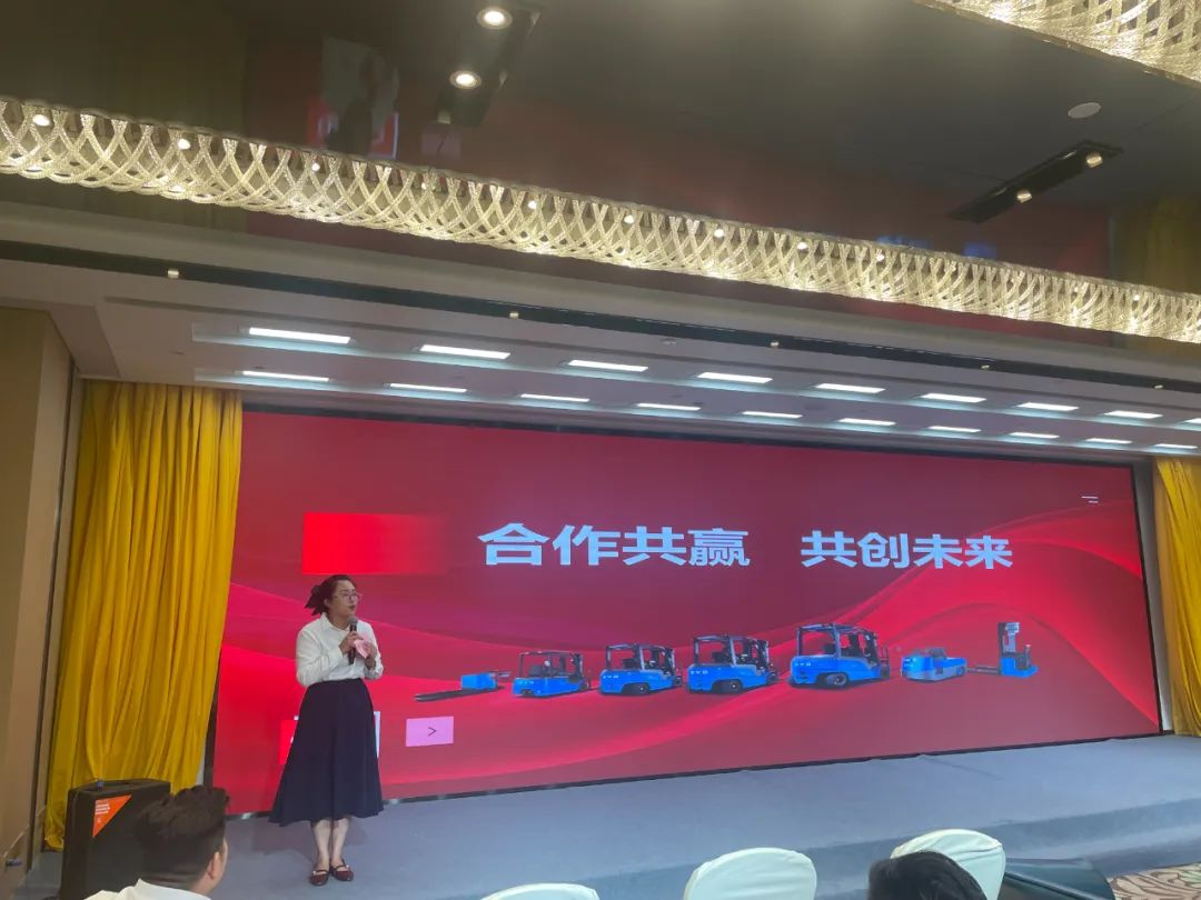 開業(yè)剪彩 | 熱烈慶祝比亞迪叉車宜昌經(jīng)銷中心開業(yè)盛典 開業(yè)剪彩 | 熱烈慶祝比亞迪叉車宜昌經(jīng)銷中心開業(yè)盛典